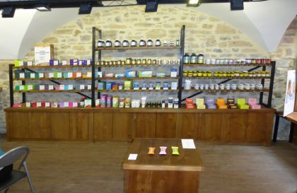 agencement-magasin-l&lsquo;essenciel-cuxac-d&lsquo;aude